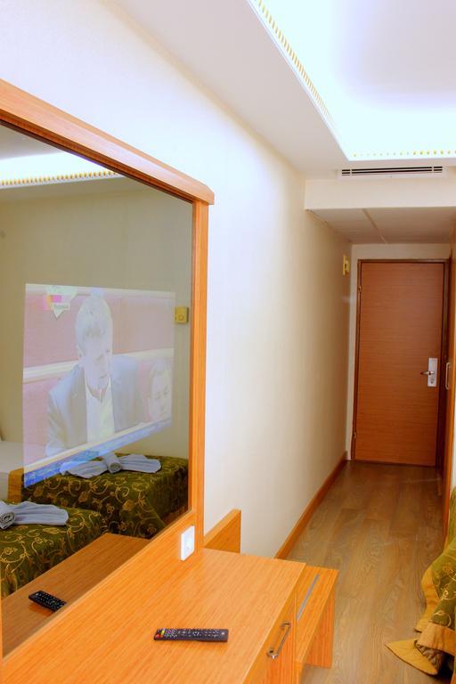 Hotel Buyuk Paris Istanboel